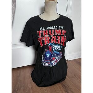 Women's Trump Train 2020 Shirt Size Large
